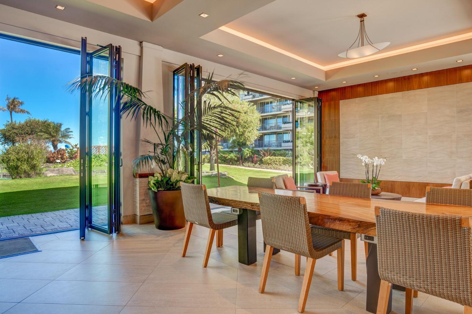 The Whaler Resort Lahaina Bagian luar foto
